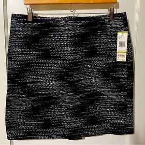 Jones New York Navy and White Patterned Career Skirt, Size 14